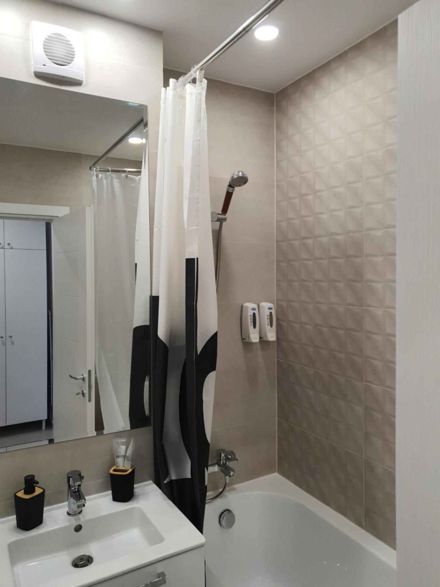 Premium Hils Brauner Studio Bukarest Exteriör bild