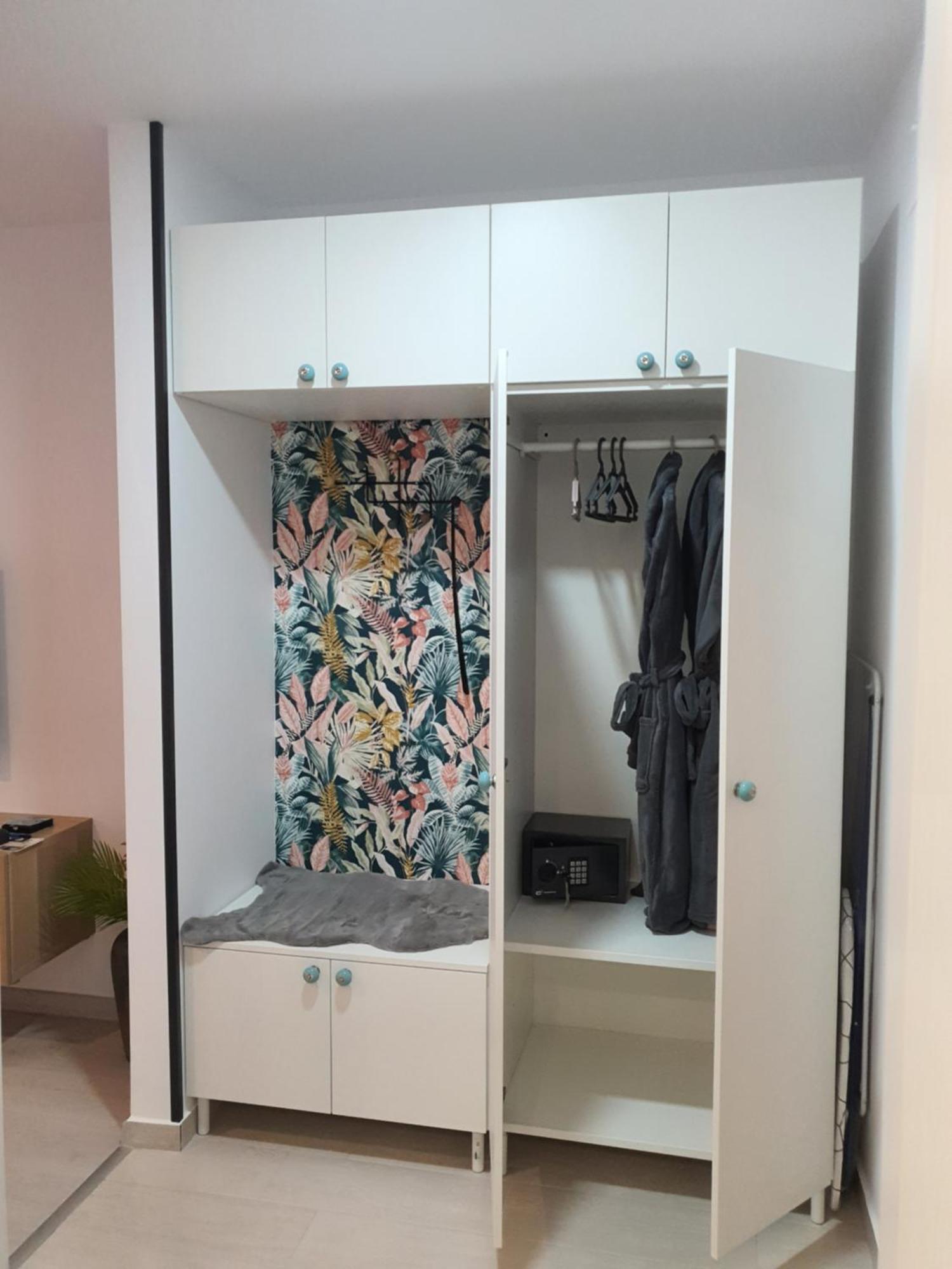 Premium Hils Brauner Studio Bukarest Exteriör bild