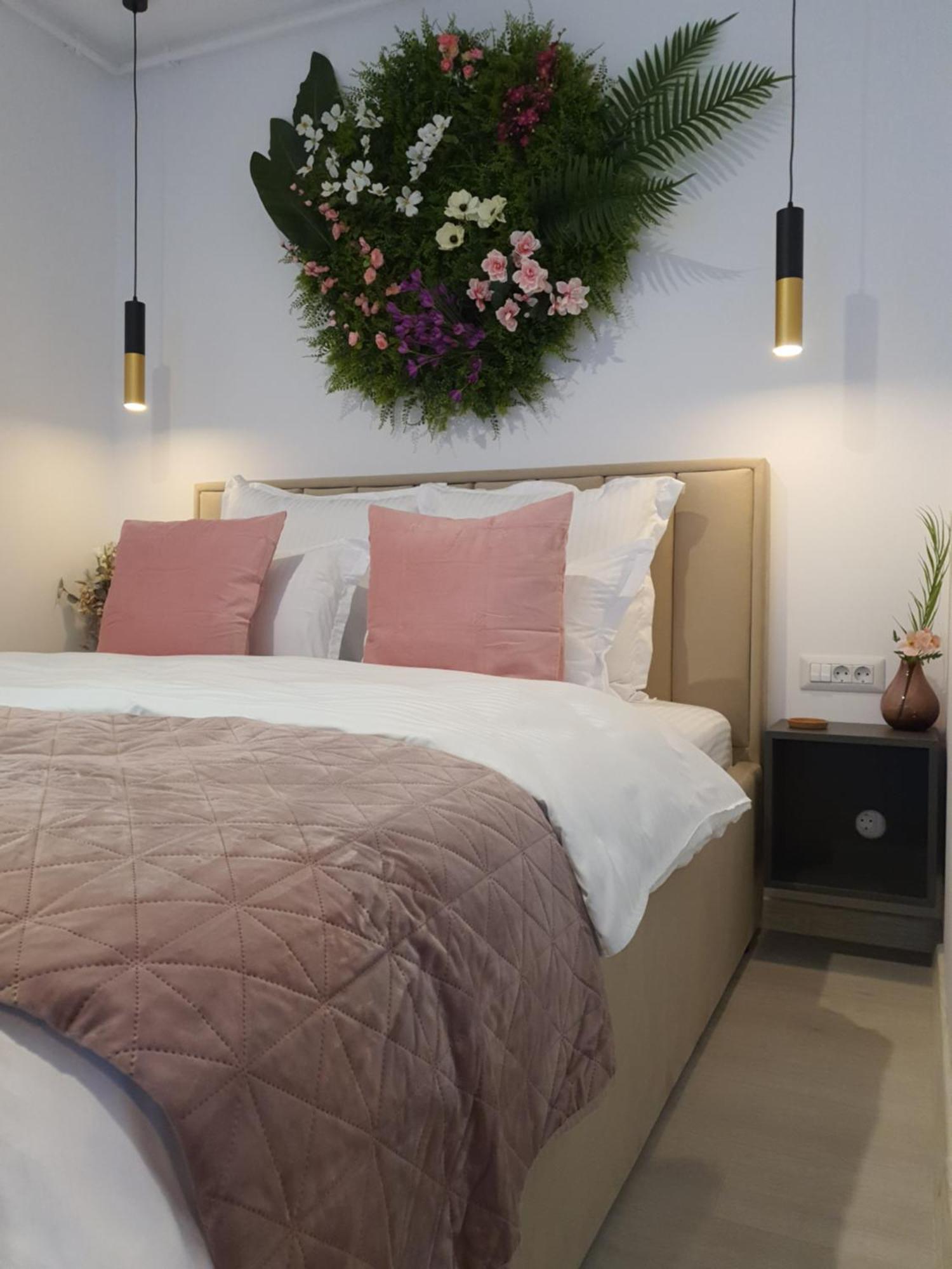 Premium Hils Brauner Studio Bukarest Exteriör bild