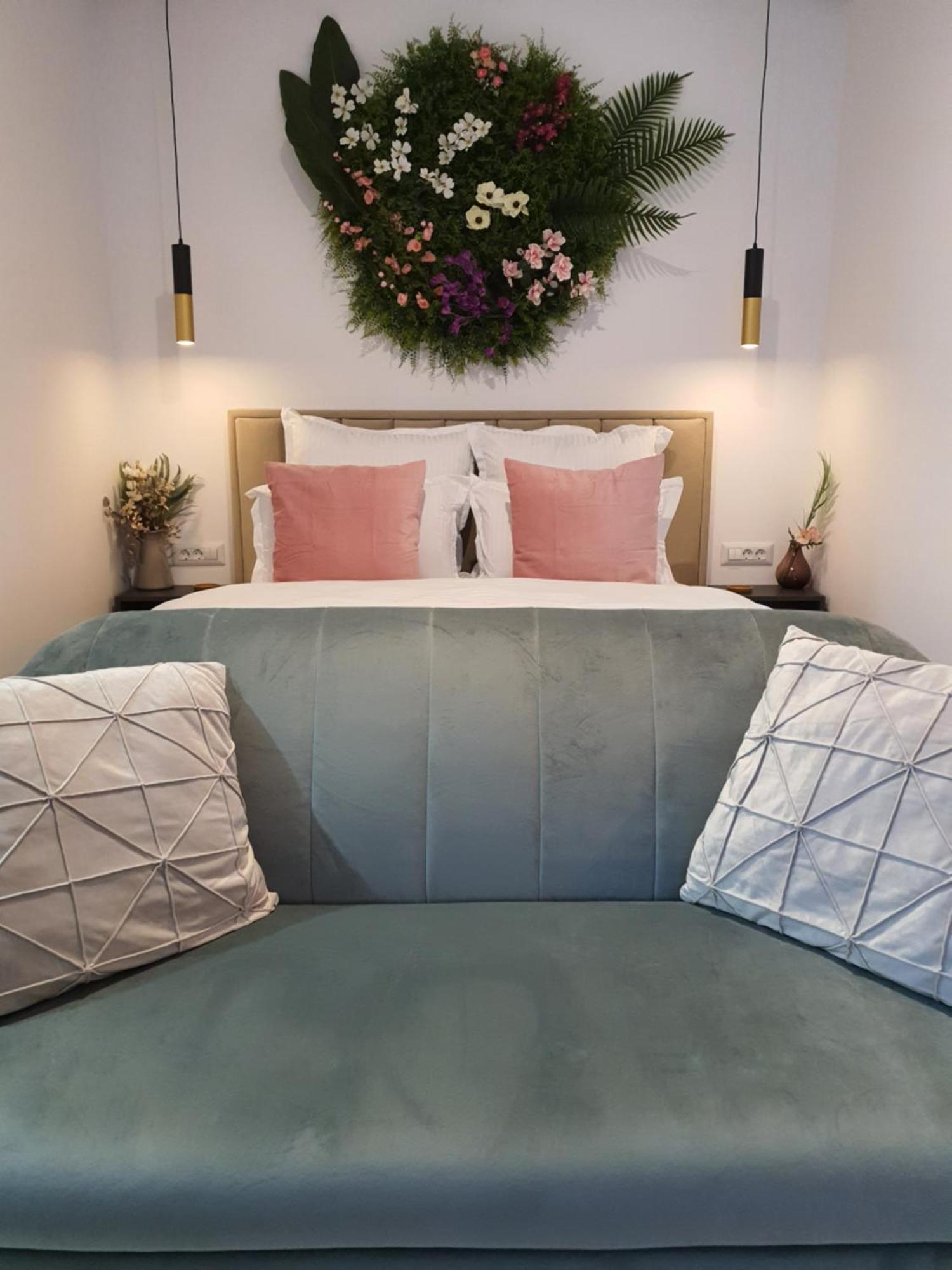 Premium Hils Brauner Studio Bukarest Exteriör bild
