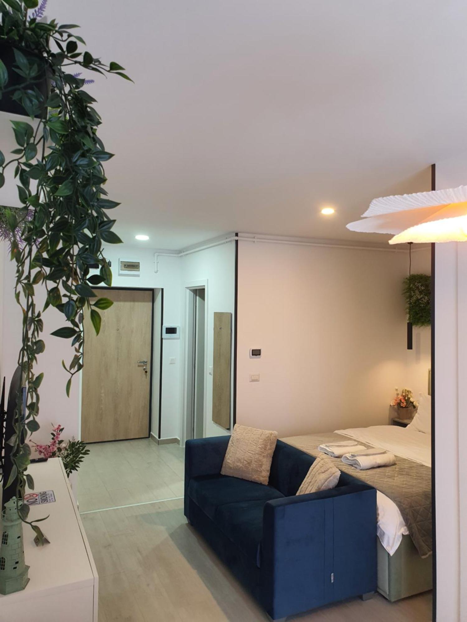 Premium Hils Brauner Studio Bukarest Rum bild
